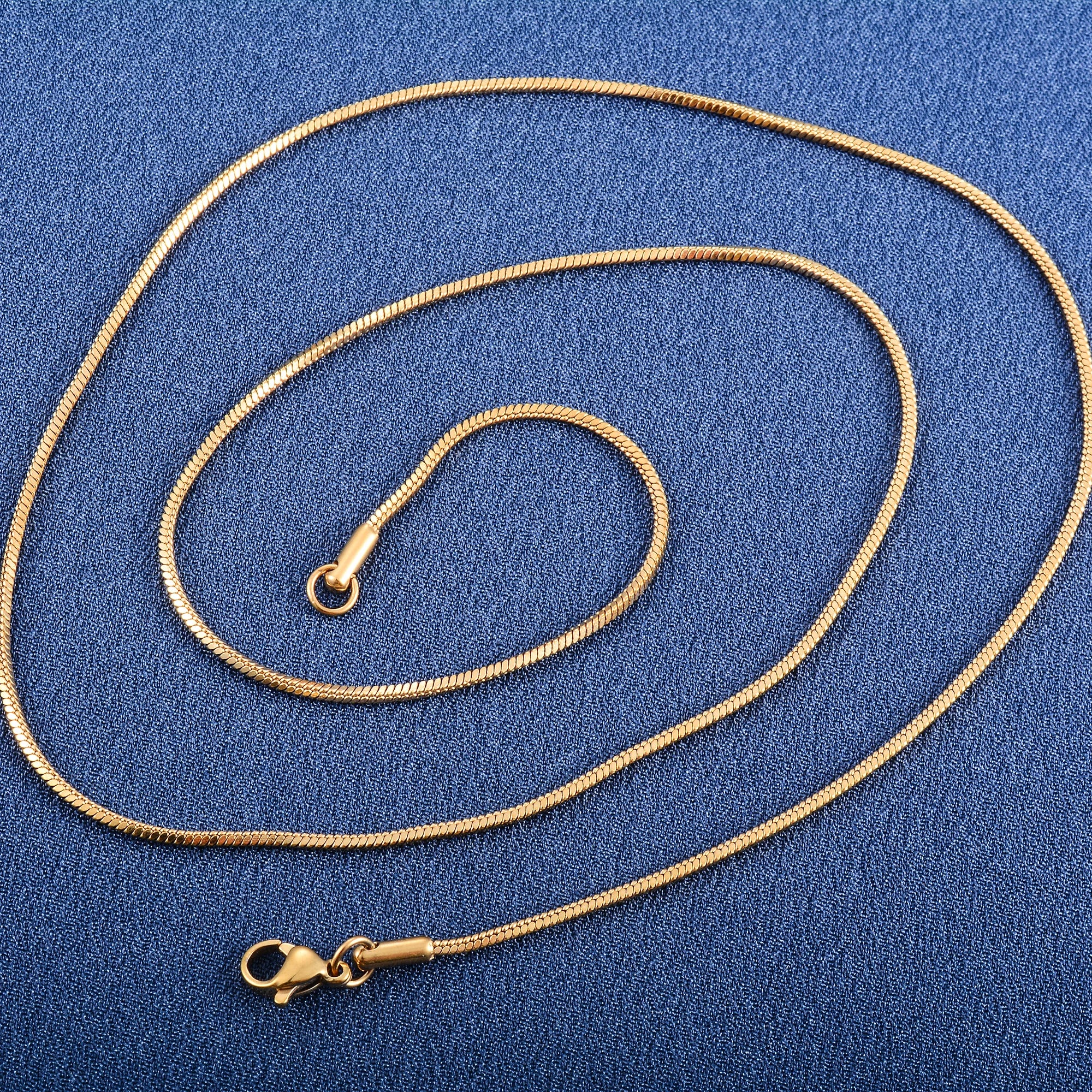Collar largo de cadena de serpiente cuadrada de acero inoxidable para mujeres y hombres, Gargantilla en el cuello, accesorios de joyería de Color dorado/plateado