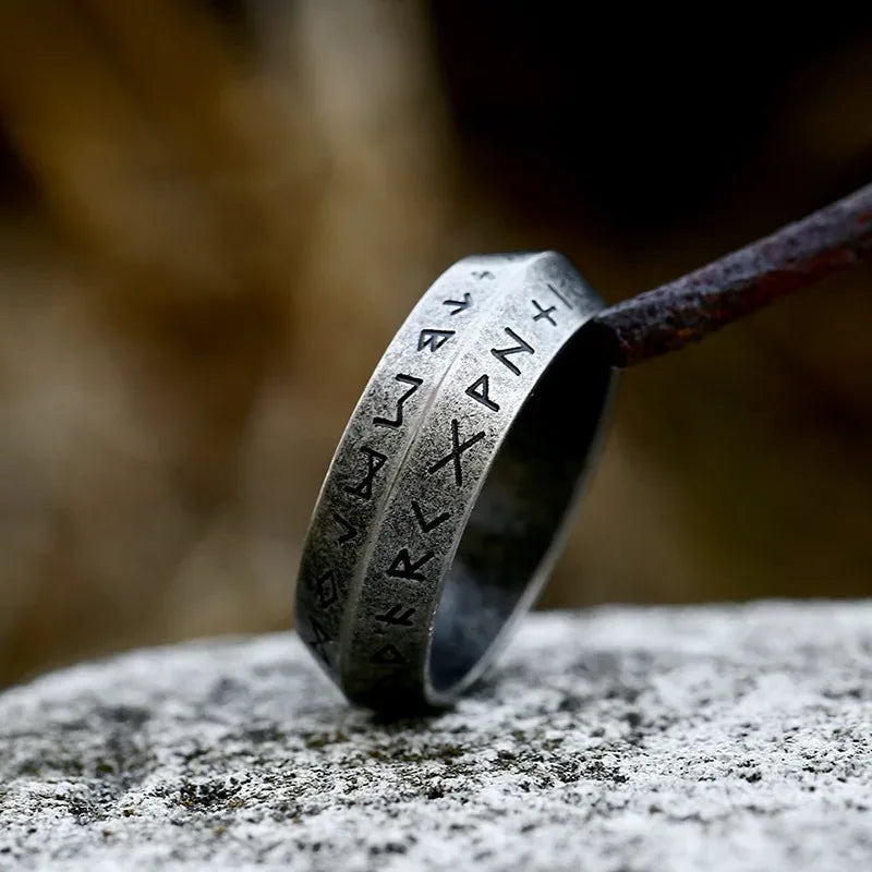 Anillos de runas con amuleto vikingo nórdico de Odin Vintage para hombres, anillo de nudo celta de acero inoxidable fresco, joyería de boda, regalos del Día de San Valentín